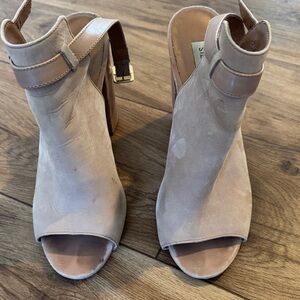 Steve Madden Tan Open-Toe Heels